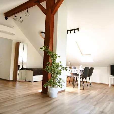 Spulka Hideaway - Romantic Forest Escape Near Prague Apartment *