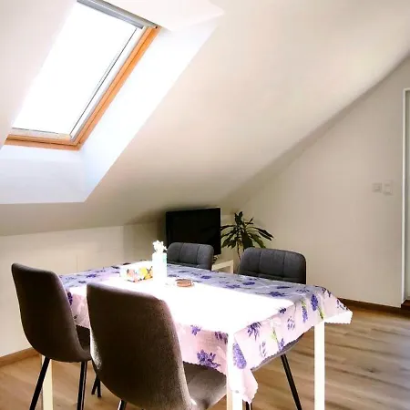Apartment Spulka Hideaway - Romantic Forest Escape Near Prague Teplysovice
